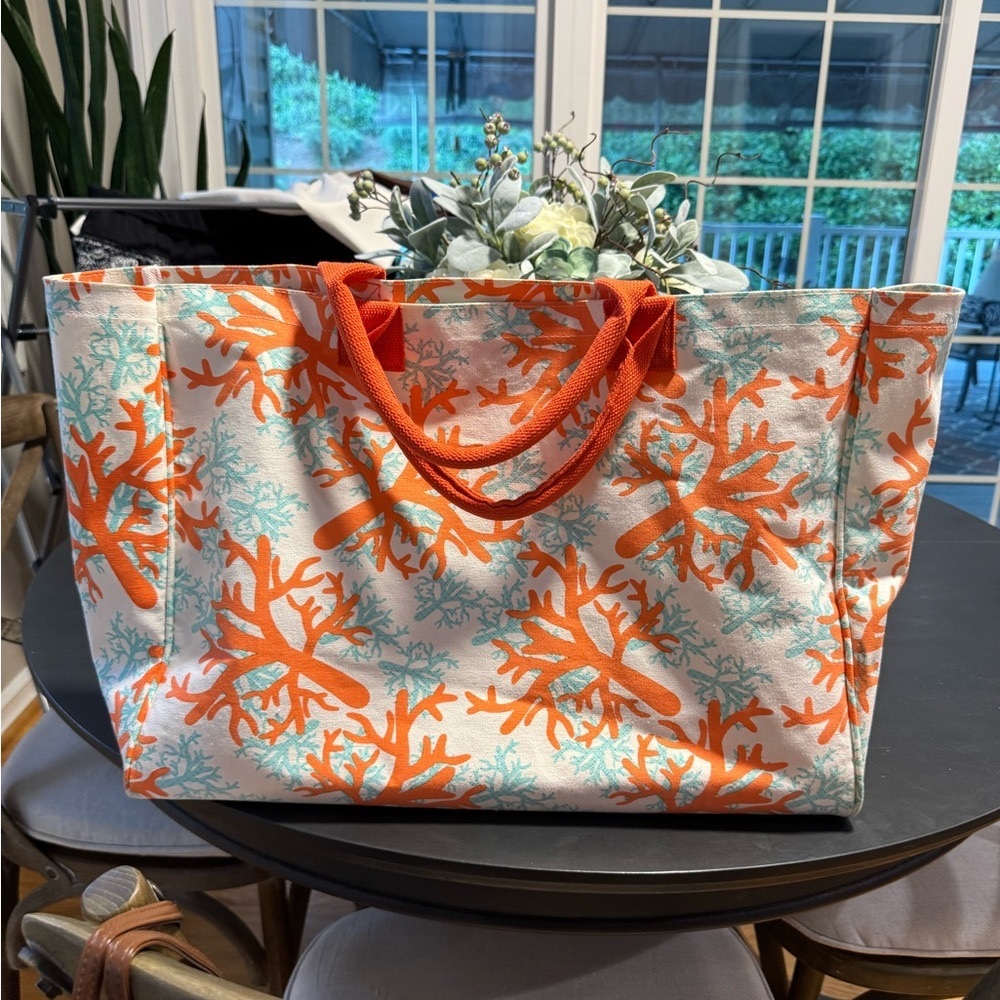 Mud Pie tote in beautiful coral and light blue.